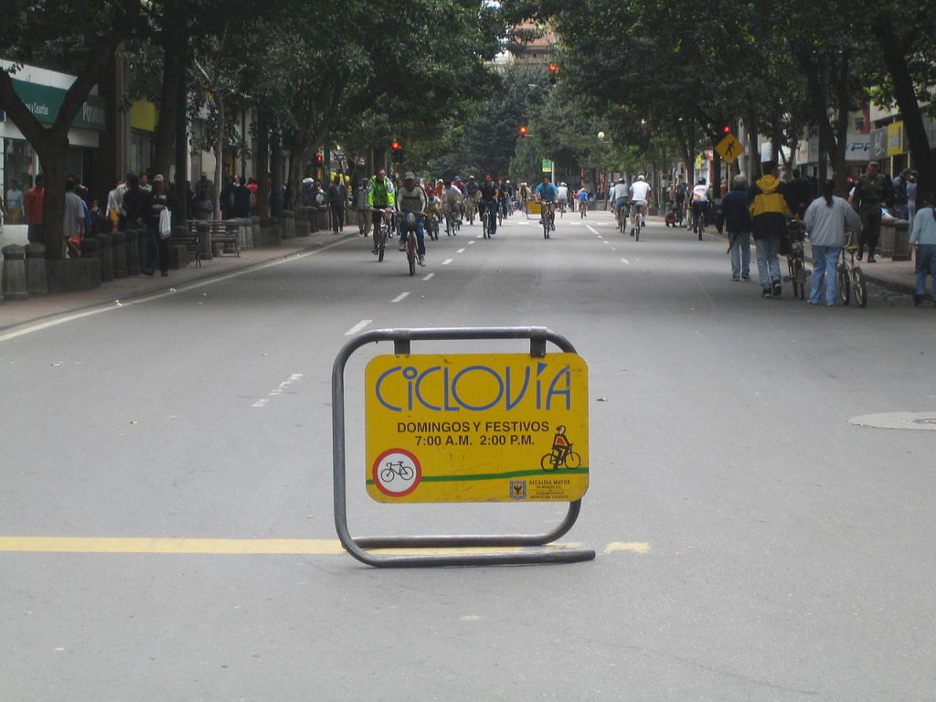 Sunday street in Bogotà: la Ciclovia